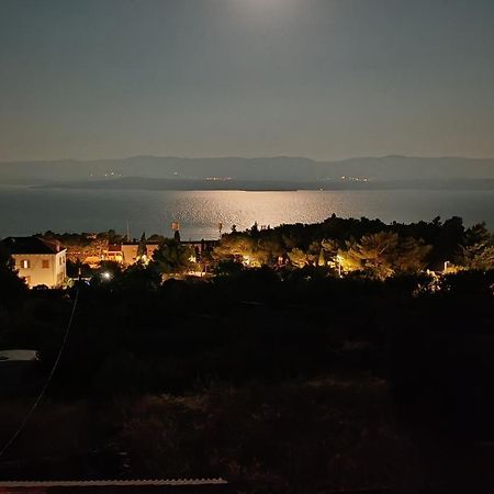 Apartman Bernardica Bol Esterno foto