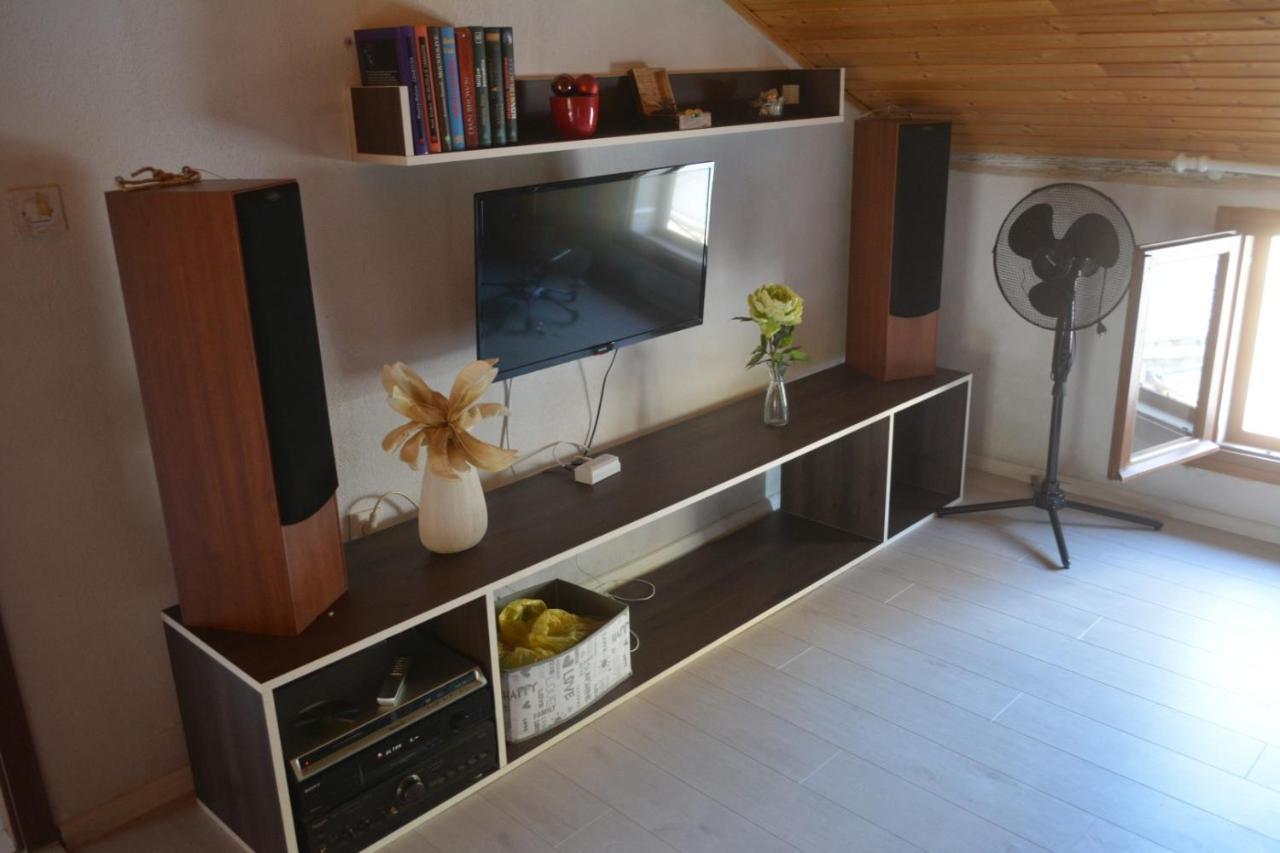 Apartman Bernardica Bol Esterno foto