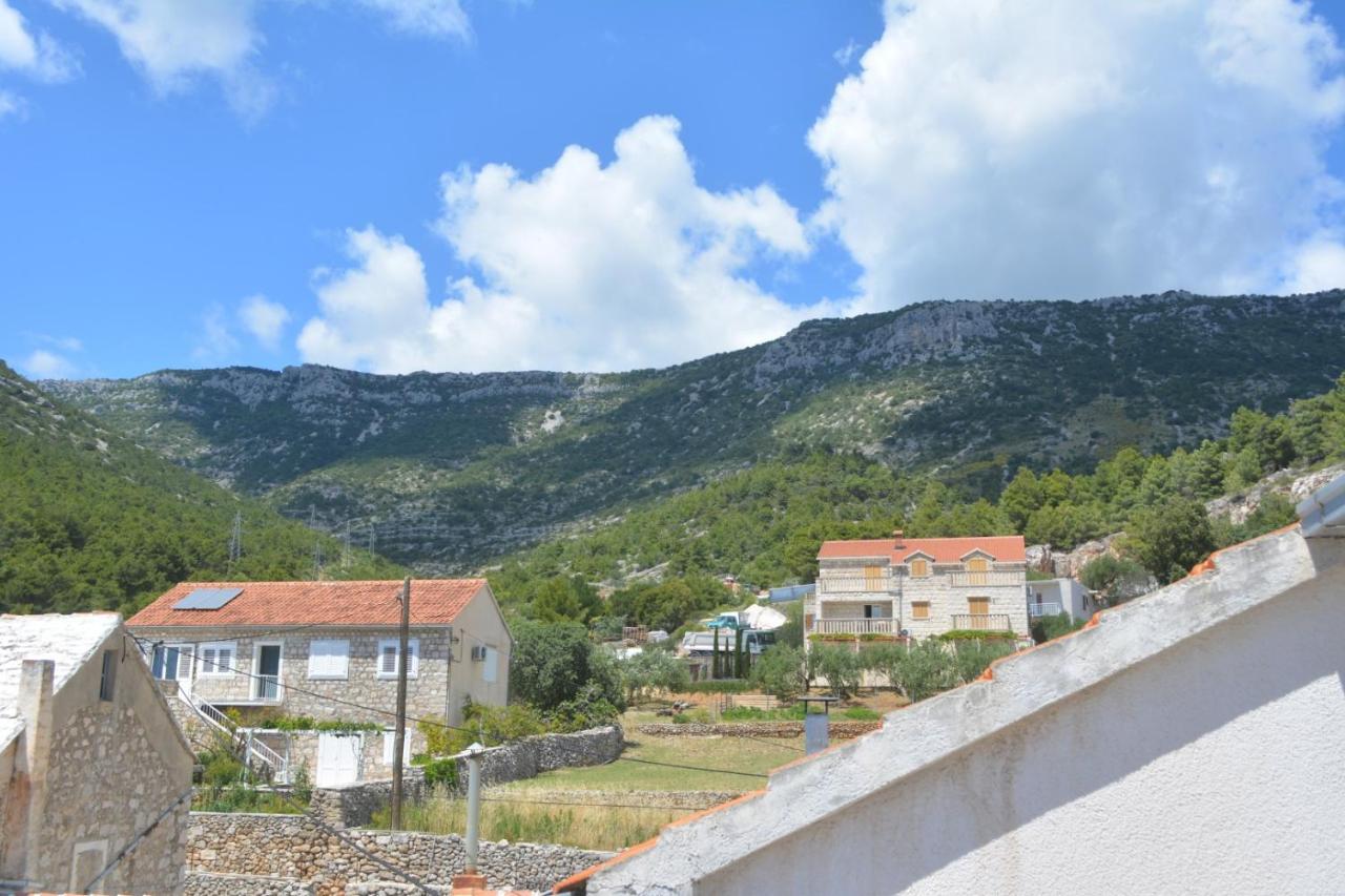 Apartman Bernardica Bol Esterno foto
